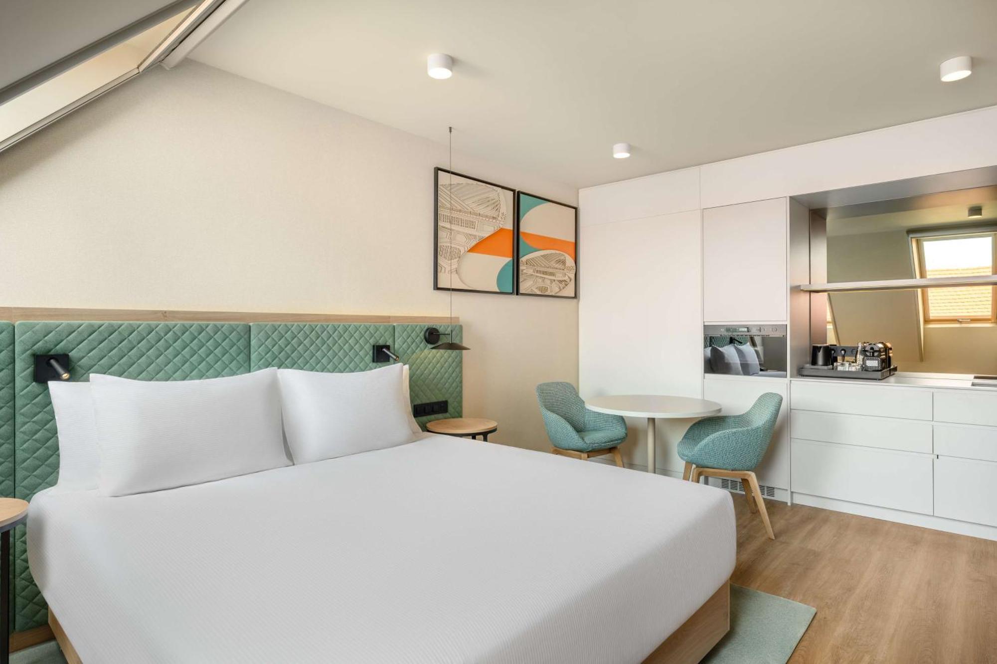 Hilton Garden Inn Debrecen City Center Esterno foto